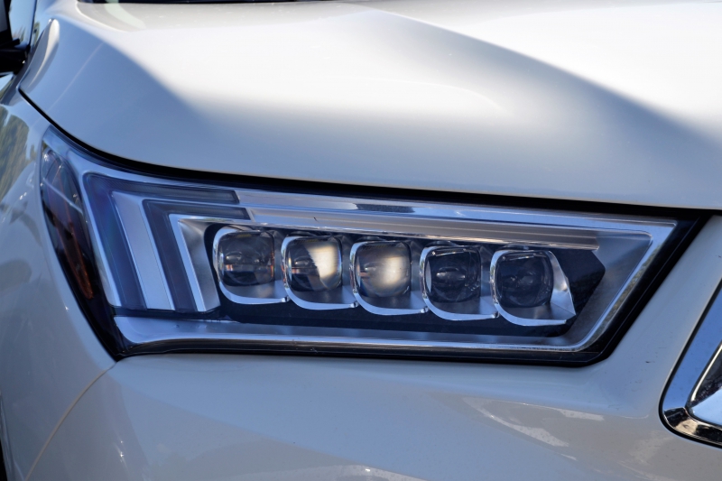 concession-moto-ST TROPEZ-min_acura-headlamp-2834131